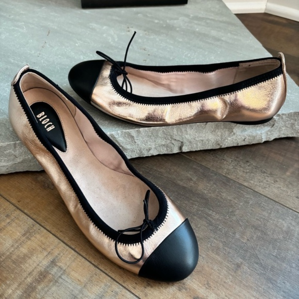 Bloch Women's Size 38 US 8 Chara Ballet Flats Rame Metallic Rose Gold Leather